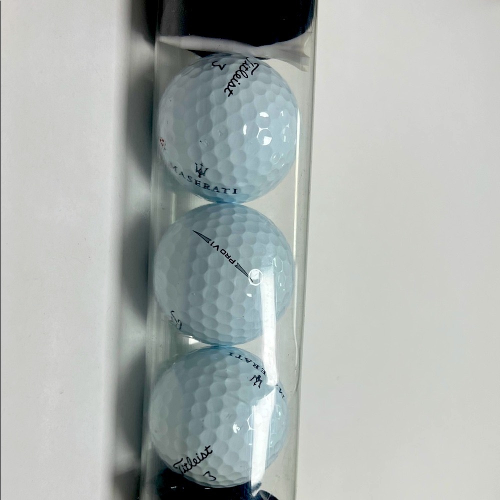 Golf Maserati Titleist Golf Balls and Tees Set with right glove